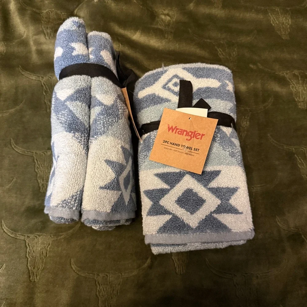 Wrangler Hand Towels Unisex 4pk Blue NWT Dakota Blue Southwestern Geometric Set